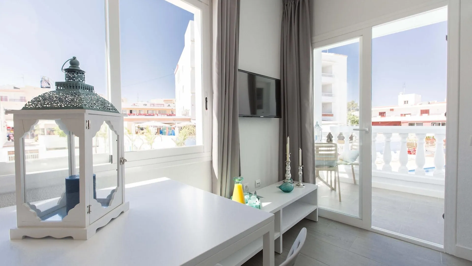 Beach Star Ibiza (Adults Only) San Antonio  4*, San Antonio (Ibiza)