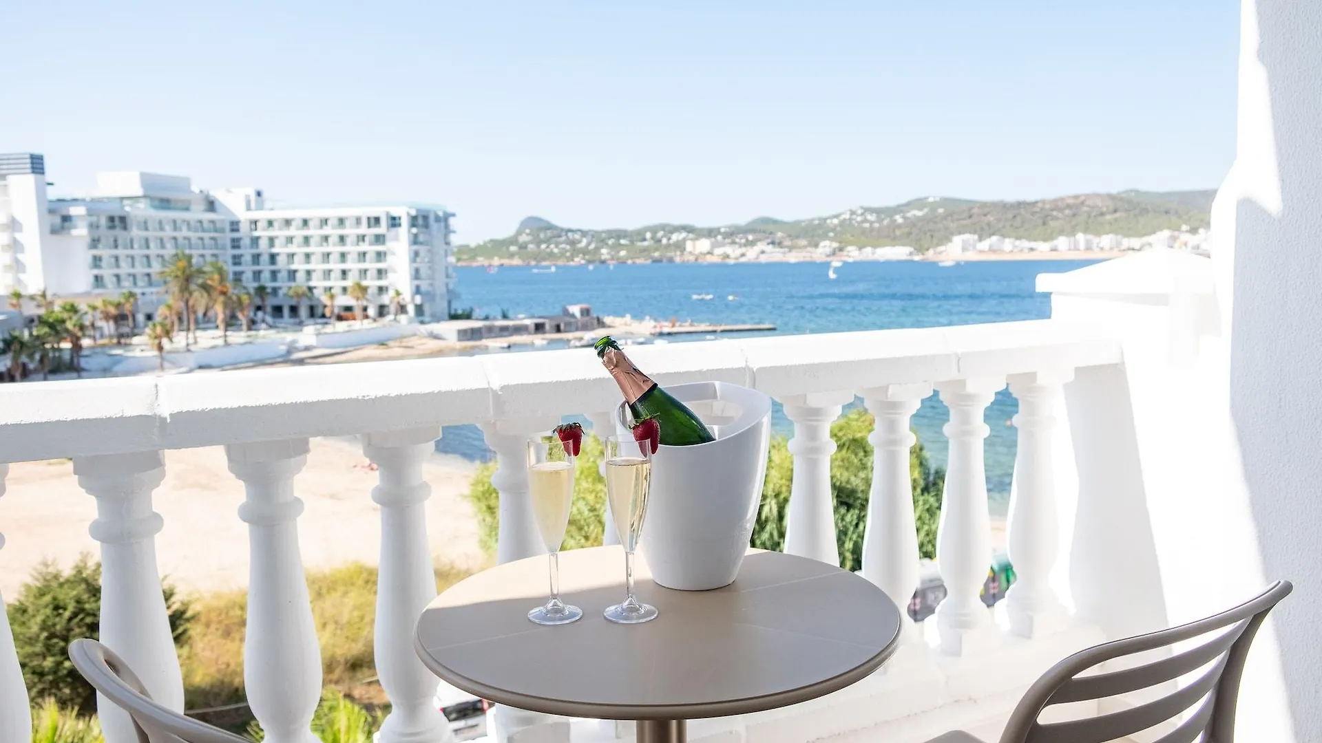 Beach Star Ibiza (Adults Only) San Antonio  Aparthotel San Antonio (Ibiza)