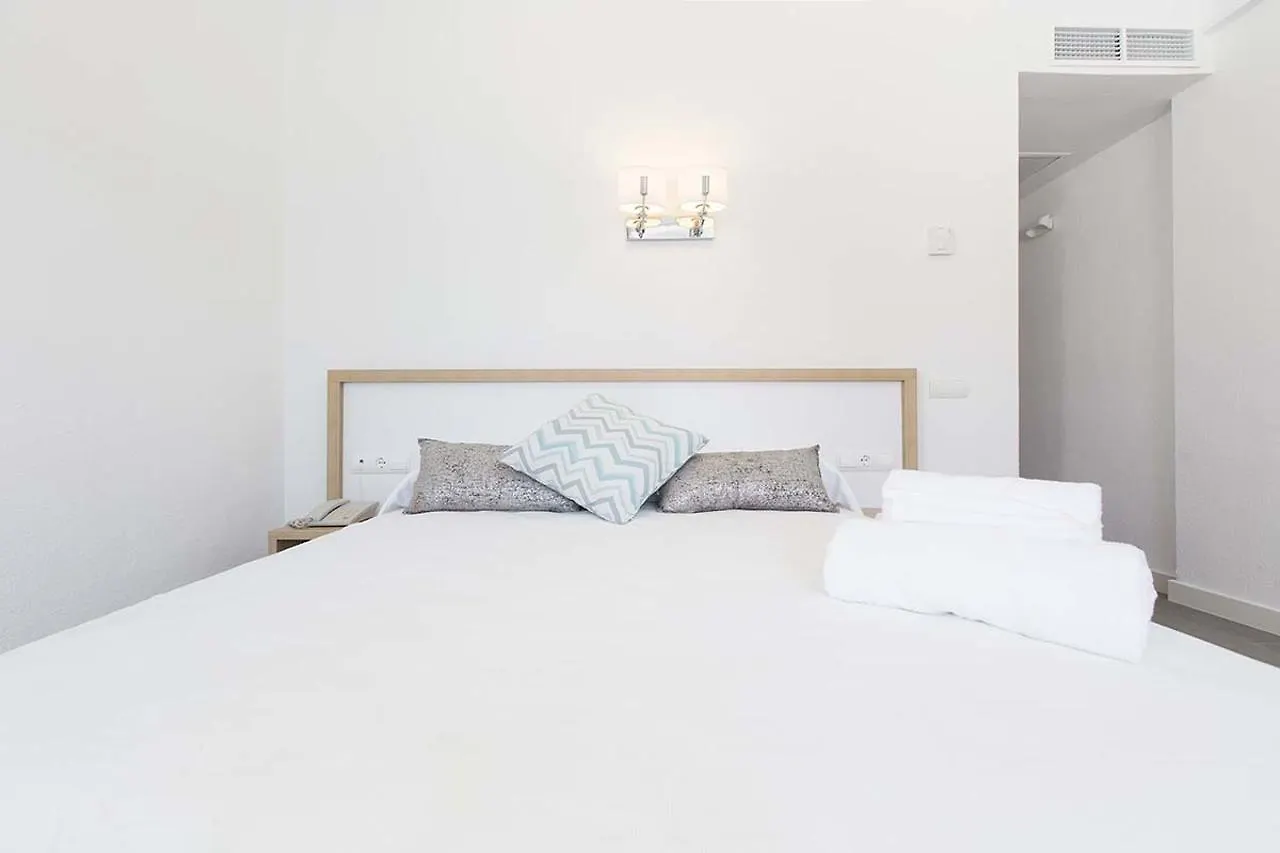 Beach Star Ibiza (Adults Only) San Antonio  4*, San Antonio (Ibiza)